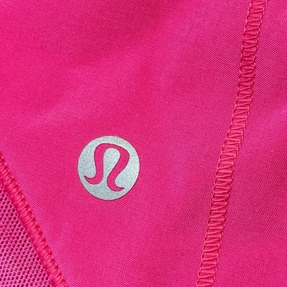 NWT Lululemon Hotty Hot Low Rise Shorts 2.5" In Sonic Pink Size 14 - Picture 3 of 6